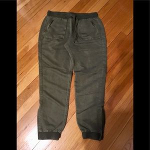 Marrakech army green joggers w/ ankle zip
